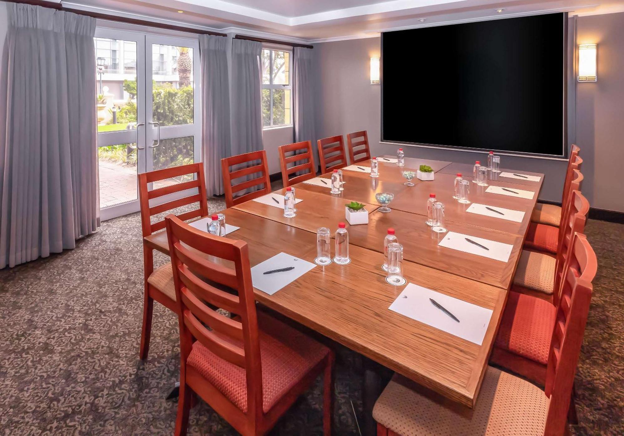 Stayeasy Century City Fokváros Kültér fotó
